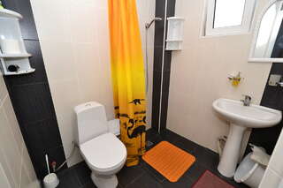 Гостиница Век Анапа Трехместный номер с балконом-11