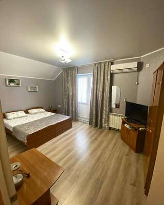 Гостиница Век Анапа Улучшенный четырехместный номер-7